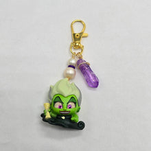 Load image into Gallery viewer, Villains Keychains