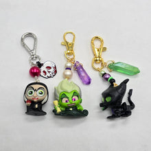 Load image into Gallery viewer, Villains Keychains