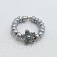 Load image into Gallery viewer, Flower rings