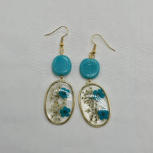 Load image into Gallery viewer, Pressed Flower Earrings
