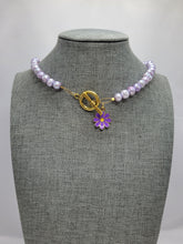 Load image into Gallery viewer, Purple Pearl Necklace
