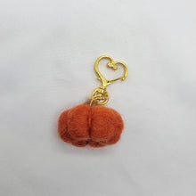 Load image into Gallery viewer, Pumpkin Keychain
