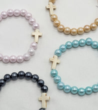 Load image into Gallery viewer, Pearl and Cross Stretch Bracelet

