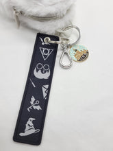Load image into Gallery viewer, Wizard Owl Keychain
