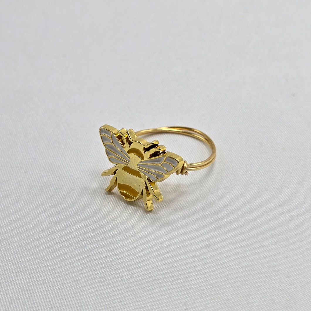 Button Bee Ring