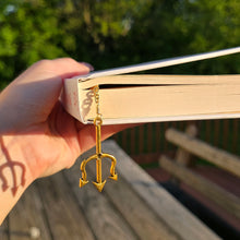 Load image into Gallery viewer, Trident Chain Bookmark
