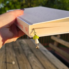 Load image into Gallery viewer, Mushroom Chain Bookmark
