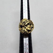 Load image into Gallery viewer, Coin Button Ring
