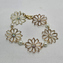Load image into Gallery viewer, Gold Floral Bracelet
