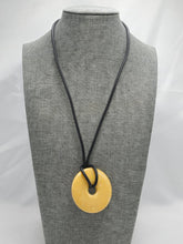 Load image into Gallery viewer, Stone Donut Necklace
