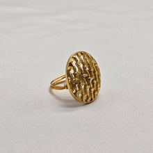 Load image into Gallery viewer, Gold Button Ring
