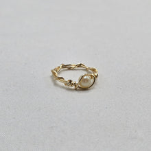 Load image into Gallery viewer, Pearl Ring
