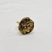 Load image into Gallery viewer, Coin Button Ring
