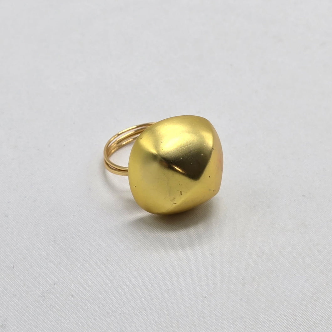 Button Ring