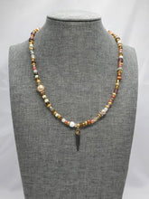 Load image into Gallery viewer, Beads and a Feather Necklace
