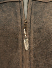 Load image into Gallery viewer, Love Zipper Pull
