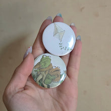 Load image into Gallery viewer, Kite Flying Pin Set
