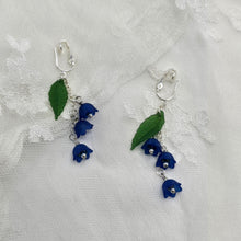 Load image into Gallery viewer, Flora Earrings
