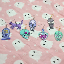 Load image into Gallery viewer, Pastel Twisted Earrings
