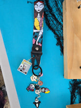 Load image into Gallery viewer, Sally and Barrel Wristlet
