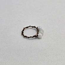 Load image into Gallery viewer, Pearl Ring

