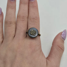 Load image into Gallery viewer, Decorative Button Ring
