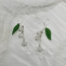 Load image into Gallery viewer, Flora Earrings
