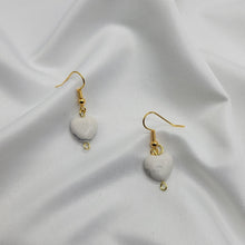 Load image into Gallery viewer, Howlite Heart Earrings (Clip and Pierced)
