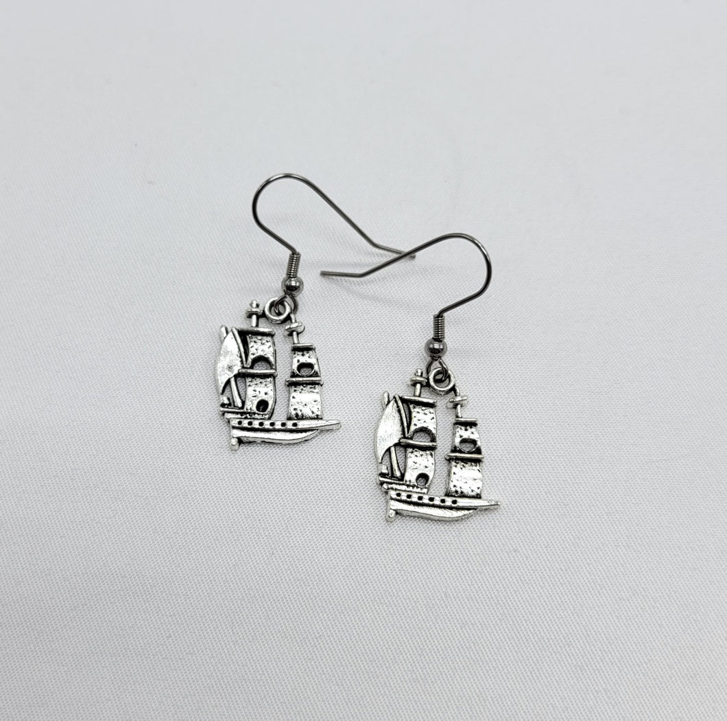 Black Pearl Earrings