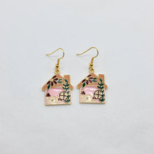 Load image into Gallery viewer, Cottage Earrings
