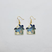 Load image into Gallery viewer, Cottage Earrings
