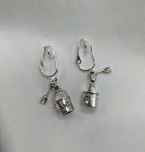 Load image into Gallery viewer, Becky&#39;s Sand Pail Earrings
