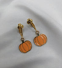 Load image into Gallery viewer, Pumpkin Earrings
