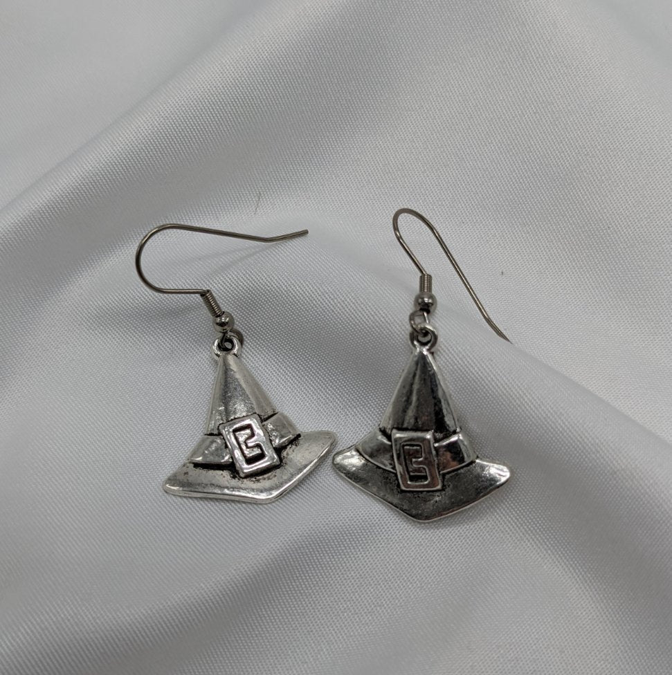 Pilgrim Hat Earrings