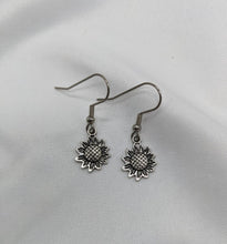 Load image into Gallery viewer, Silver Sunflower Earrings
