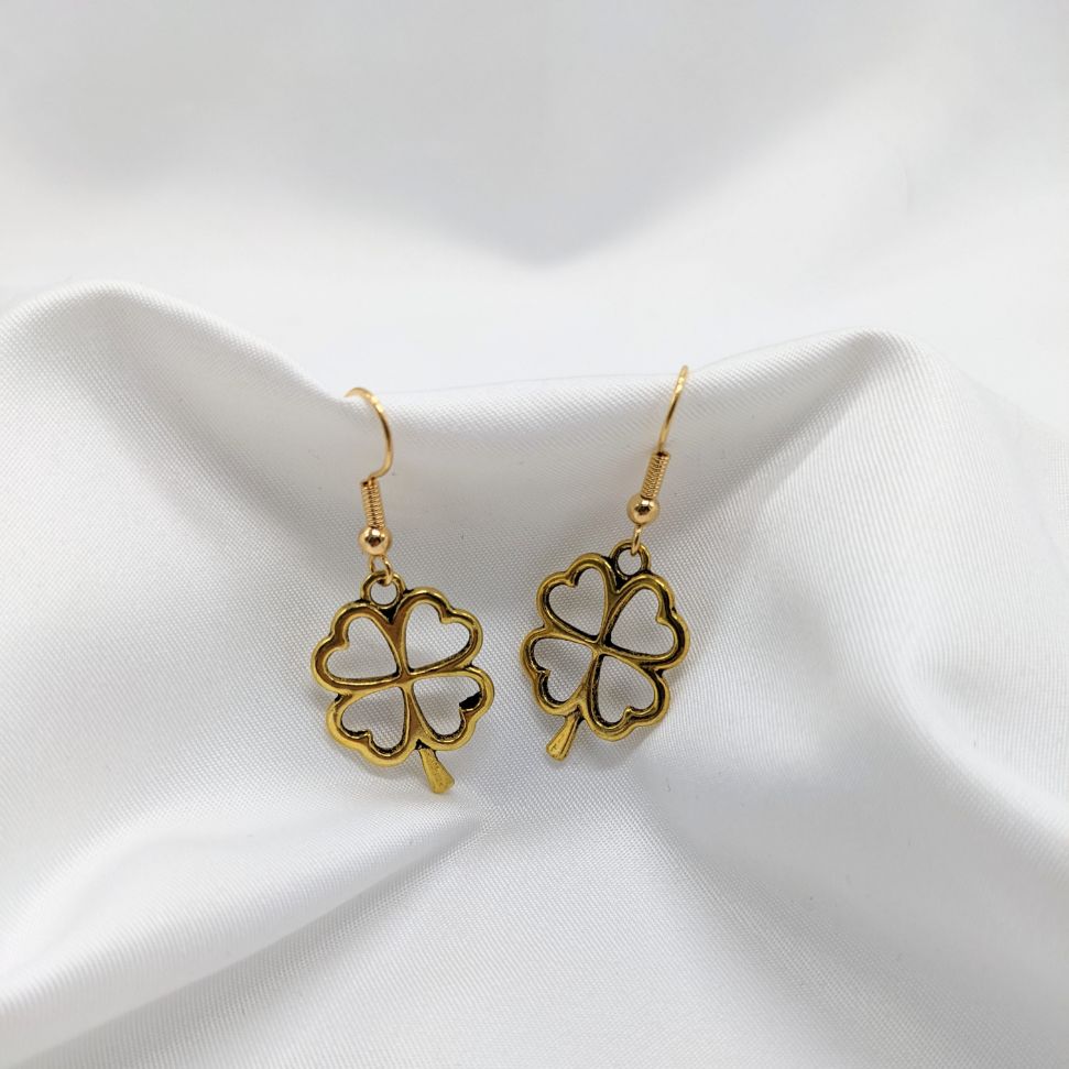 Golden Shamrock Earrings