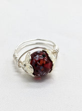 Load image into Gallery viewer, Decorative Red Bead on Silver Ring
